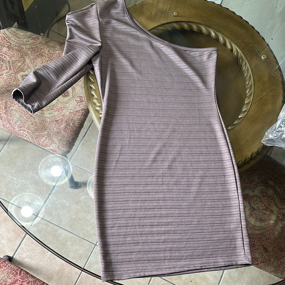 Elegant One-Shoulder Dress in Mauve